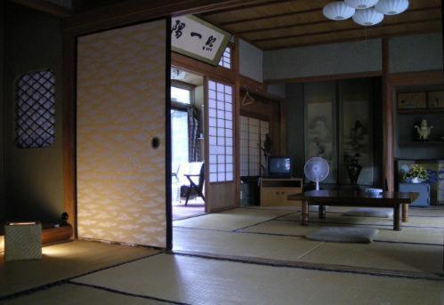 Saratoku Ryokan Tenkawa الغرفة الصورة